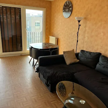דירה Superbe T4 Avec 3 Et Balcon